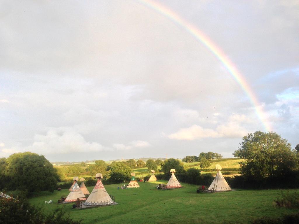 Big Sky Tipi Holidays Wartling Exterior photo
